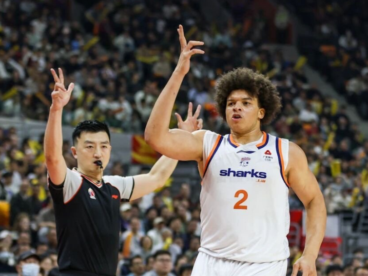 开云体育官网-狂胜50分！上海送四川25连败 7人上双豪取6连胜巩固第一